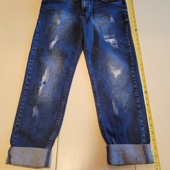 Distressed cuffed jeans by Zara - Picture 2 of 4